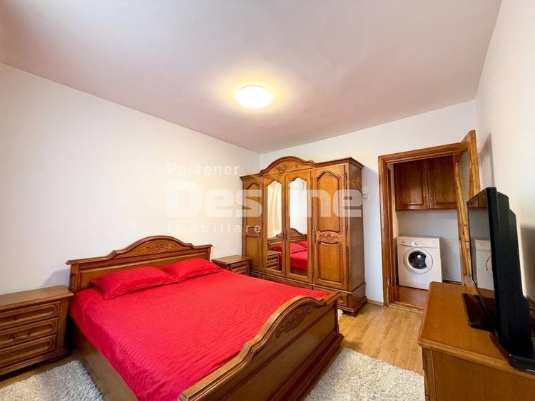 Apartament cu 3 camere semidecomandat, mobilat în Central