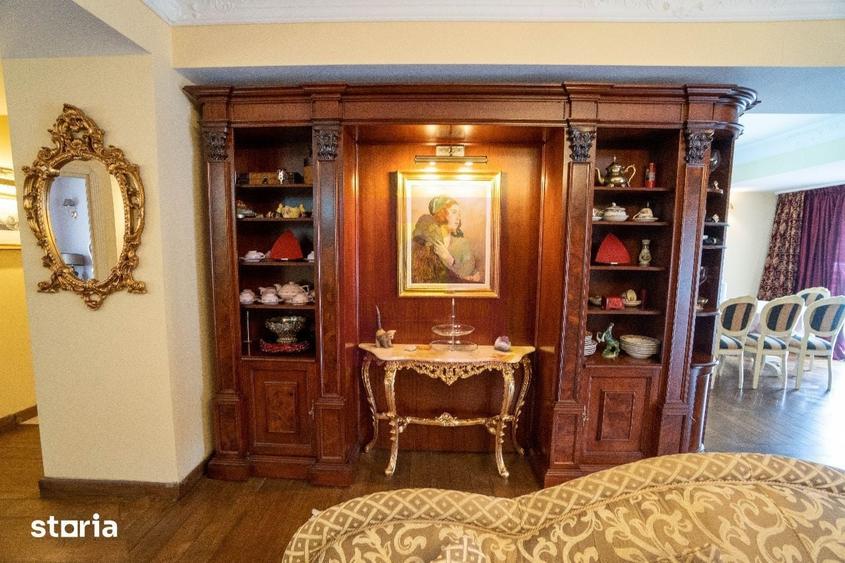 Apartament cu 4 camere decomandat în Clăbucet