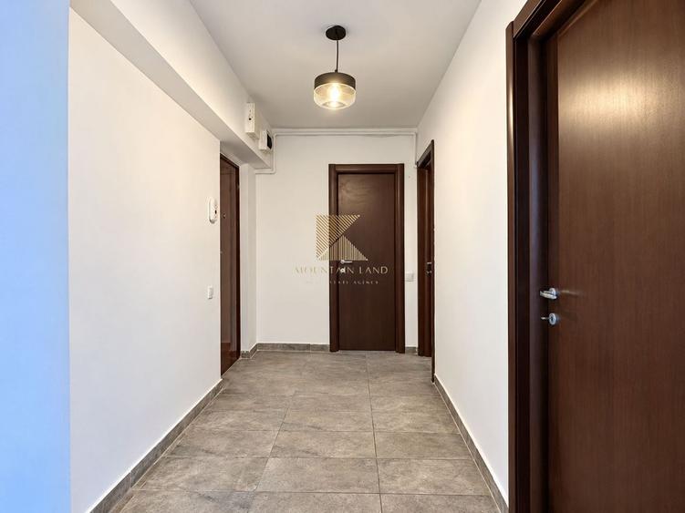 Apartament cu 3 camere semidecomandat în Gării