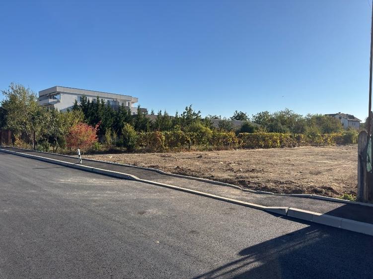 Teren Construcții intravilan de 2000 mp, în Central