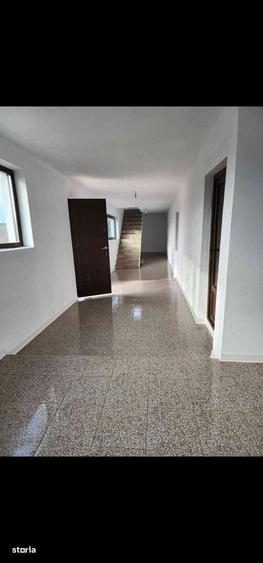 Casă cu 4 camere în Călugăru