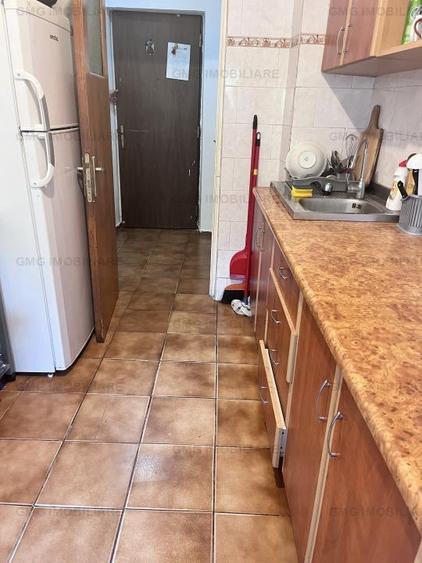 Apartament cu 2 camere decomandat în Tei