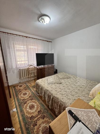 Apartament cu 4 camere decomandat în Central