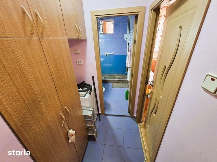 Apartament cu 3 camere semidecomandat în Faleză
