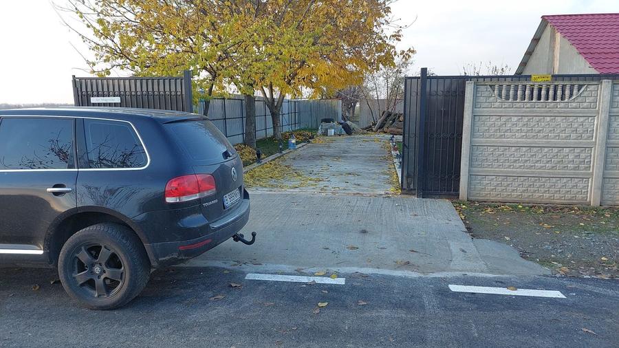 Casă cu 4 camere în Valea Roșie