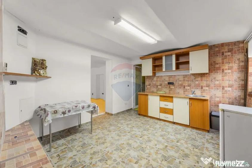 Casă cu 4 camere cu Teren 500 Mp în Podgoria