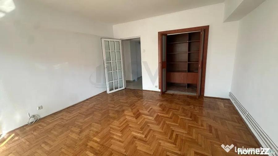 Apartament cu 4 camere decomandat în Alba Iulia