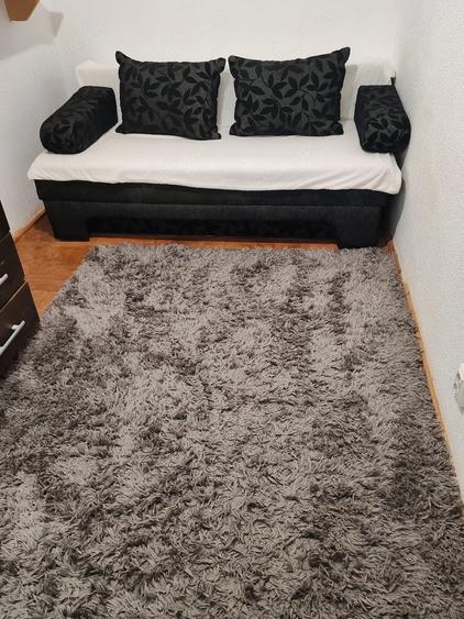 Apartament cu 3 camere semidecomandat în Sud