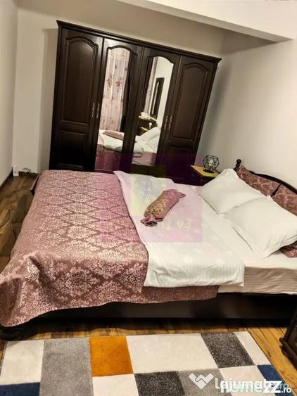 Apartament cu 3 camere semidecomandat în Central