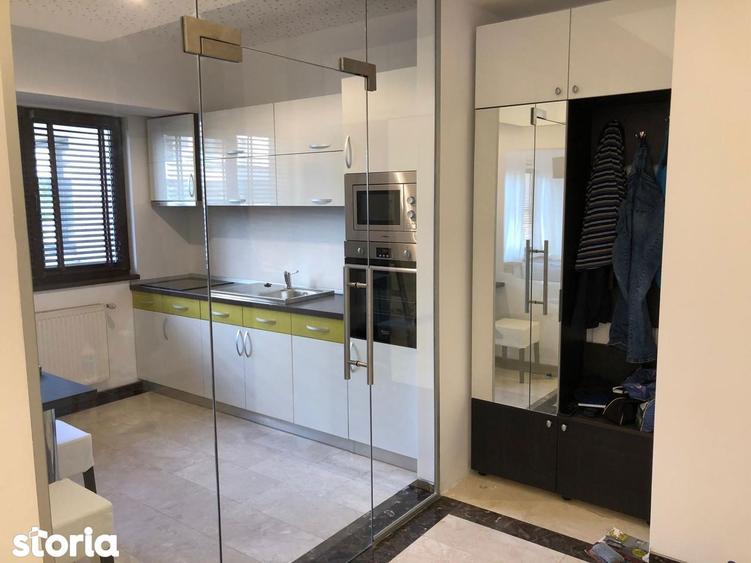 Apartament cu 4 camere în Central