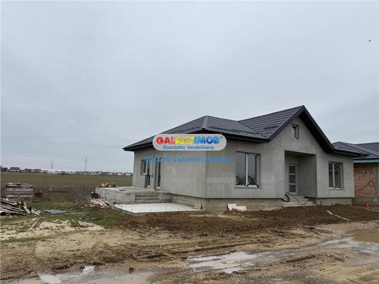 Casă cu 4 camere cu Teren 400 Mp în Săbăreni