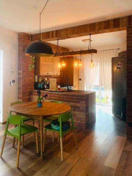 Duplex cu 4 camere cu Canalizare în Florești