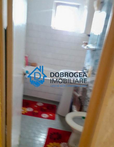 Apartament cu 3 camere decomandat în Păcii