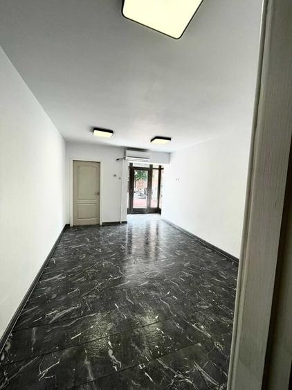 Spațiu comercial, de 20 mp, în Central