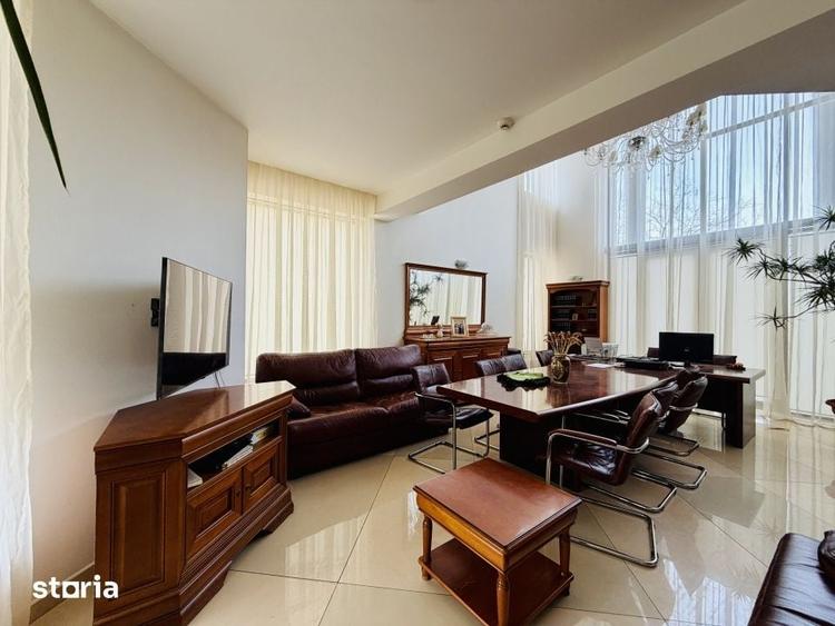 Casă cu 8 camere cu Teren 550 Mp în Chiajna