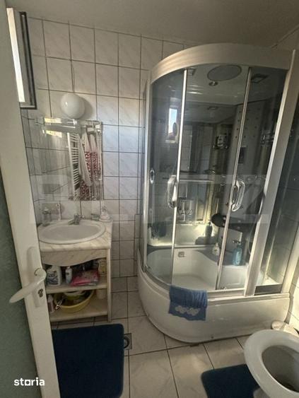 Casă cu 6 camere cu Teren 600 Mp în Micro 17