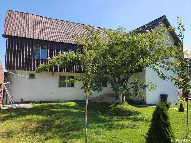Casă cu 5 camere cu Teren 990 Mp în Sânmihaiu Român