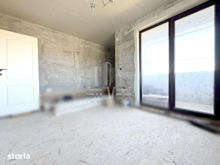 Casă cu 4 camere cu Teren 1000 Mp în Sânpaul