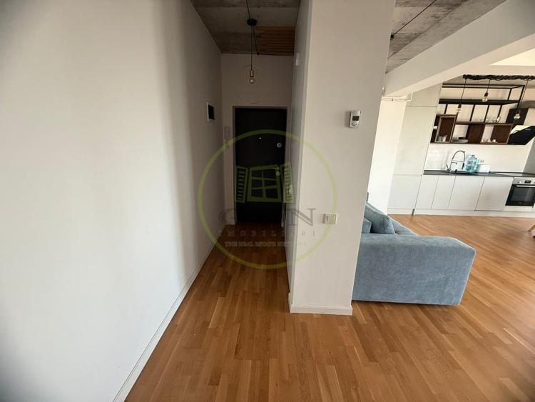 Apartament cu 3 camere, mobilat în Craiovița Nouă
