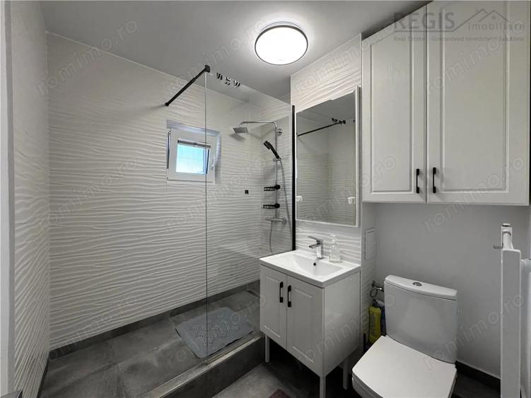 Apartament cu 3 camere decomandat, mobilat în Calea București