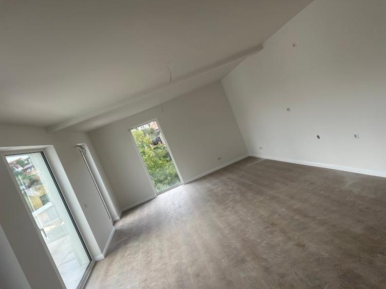 Apartament cu 2 camere nedecomandat în Dâmbul Rotund