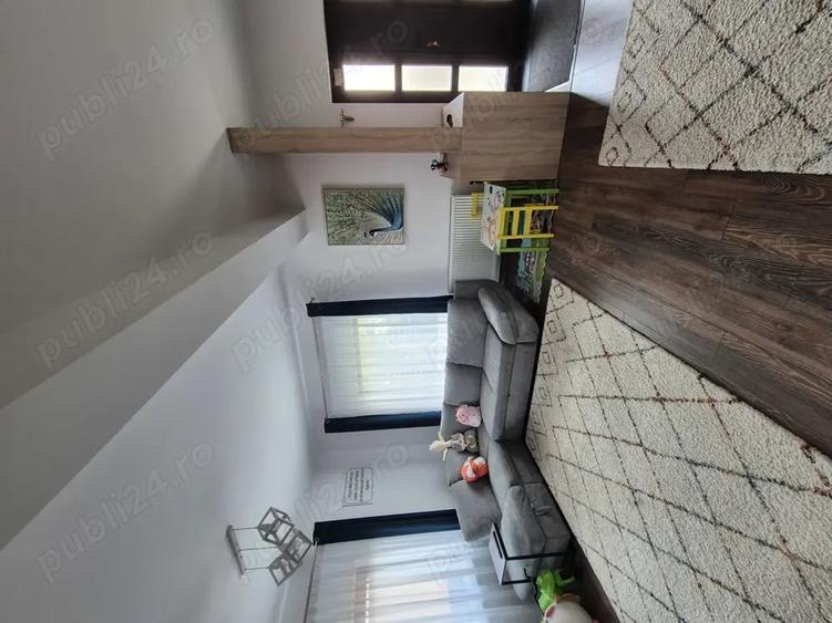 Casă cu 4 camere cu Teren 300 Mp în Central
