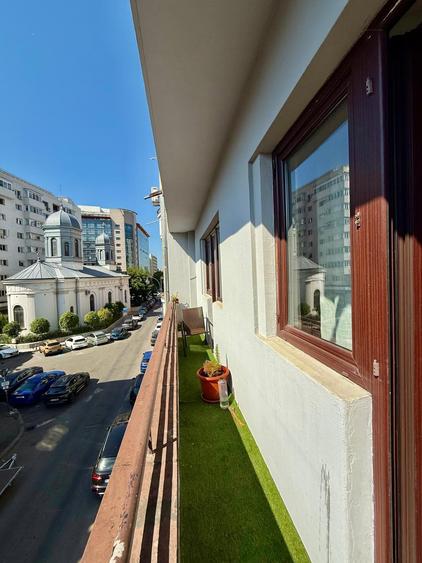 Apartament cu 2 camere decomandat în Calea Victoriei