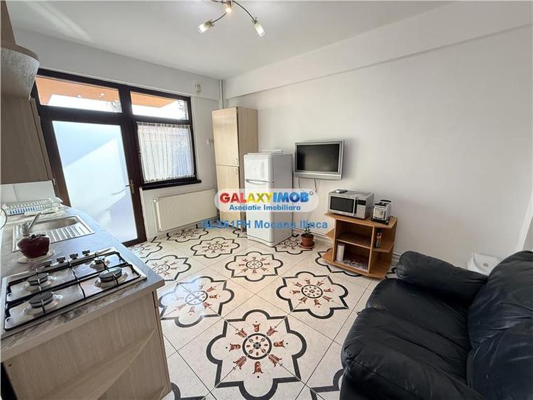 Casă cu 4 camere cu Garaj în Gheorghe Doja