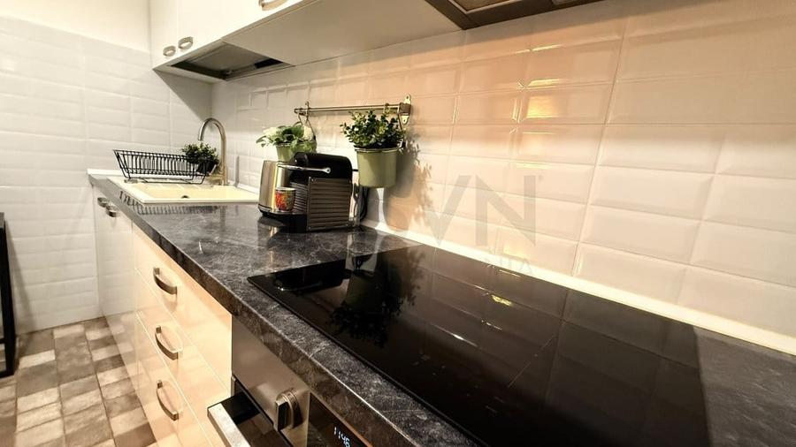 Apartament cu 2 camere semidecomandat în 1 Mai