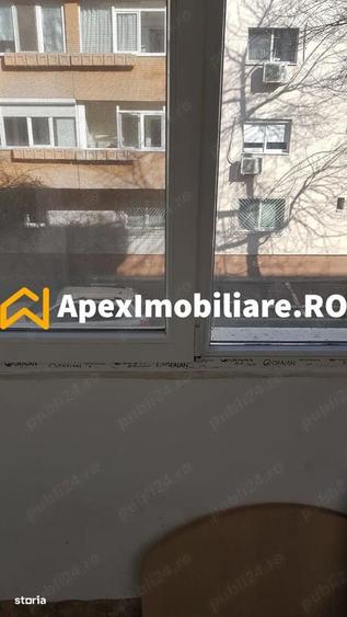 Apartament cu 2 camere semidecomandat în Decebal