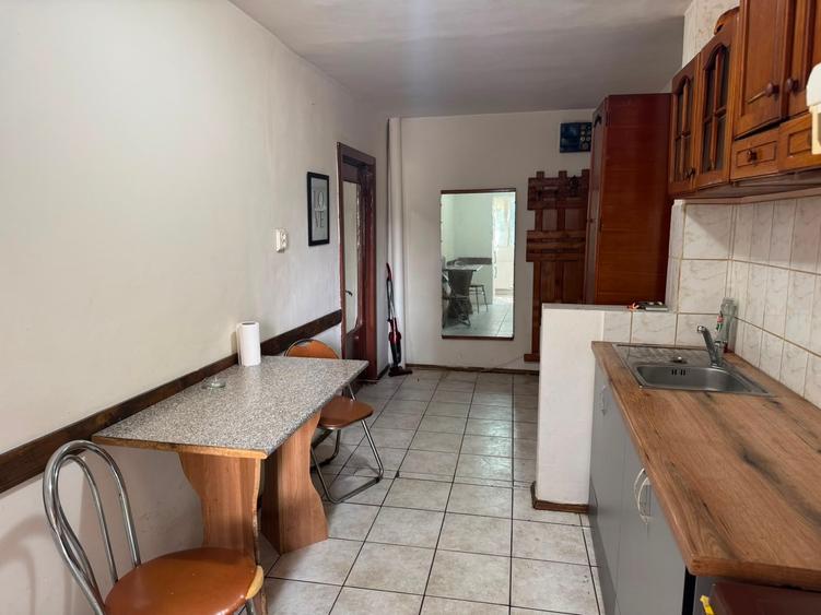 Apartament cu 2 camere semidecomandat în Aradului
