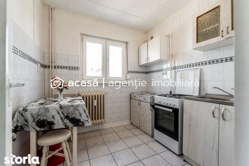 Apartament cu 2 camere decomandat, mobilat în Romanilor