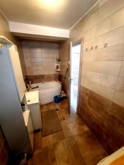 Casă cu 4 camere cu Teren 33 Mp în Central