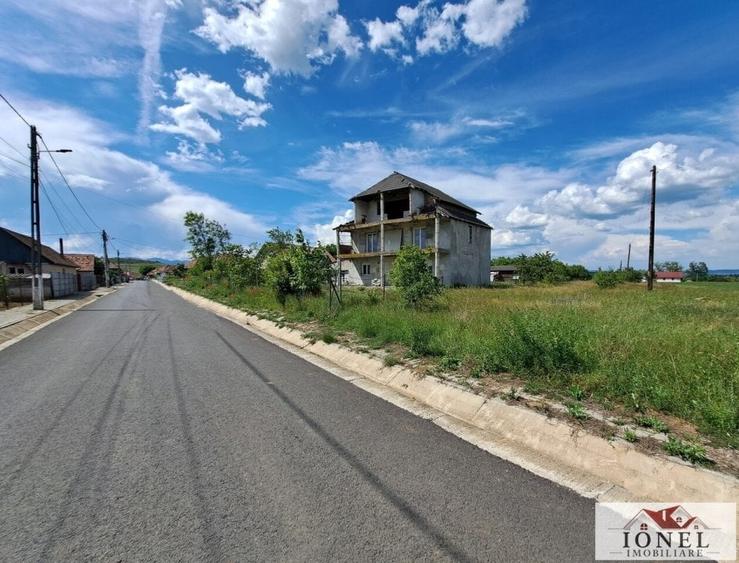 Casă individuală cu 5 camere cu Teren 707 Mp în Teiuș