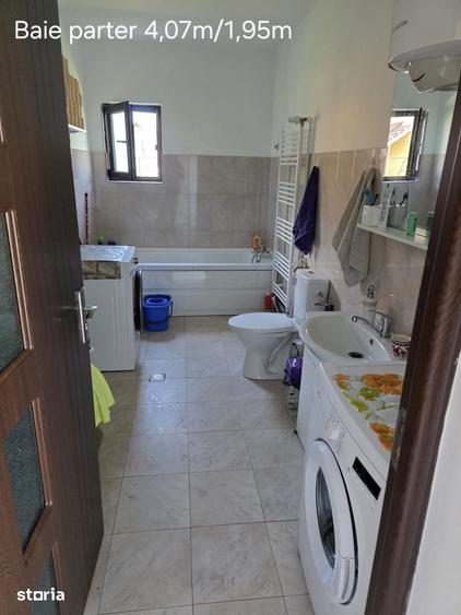 Casă cu 4 camere cu Teren 500 Mp în Central