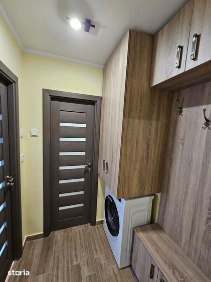 Apartament cu 3 camere în Micro 16