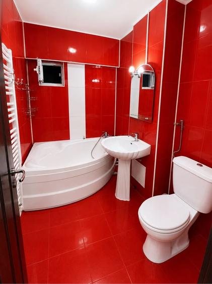 Apartament cu 3 camere decomandat în Ultracentral