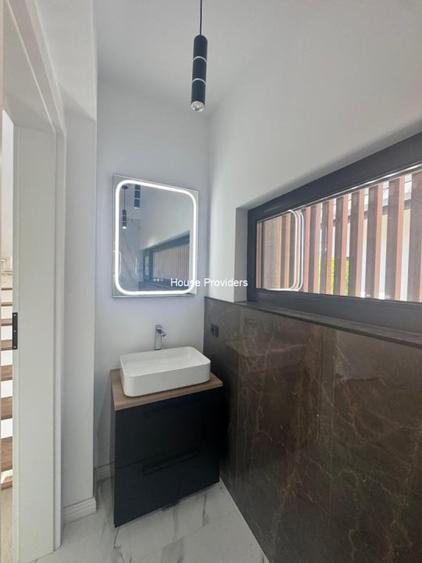 Casă cu 5 camere cu Canalizare în Străulești