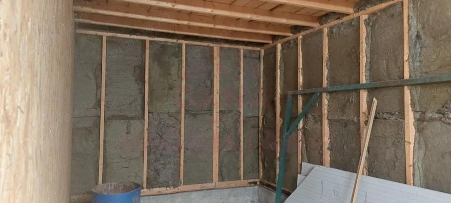 Casă cu 3 camere cu Teren 563 Mp în Rusca