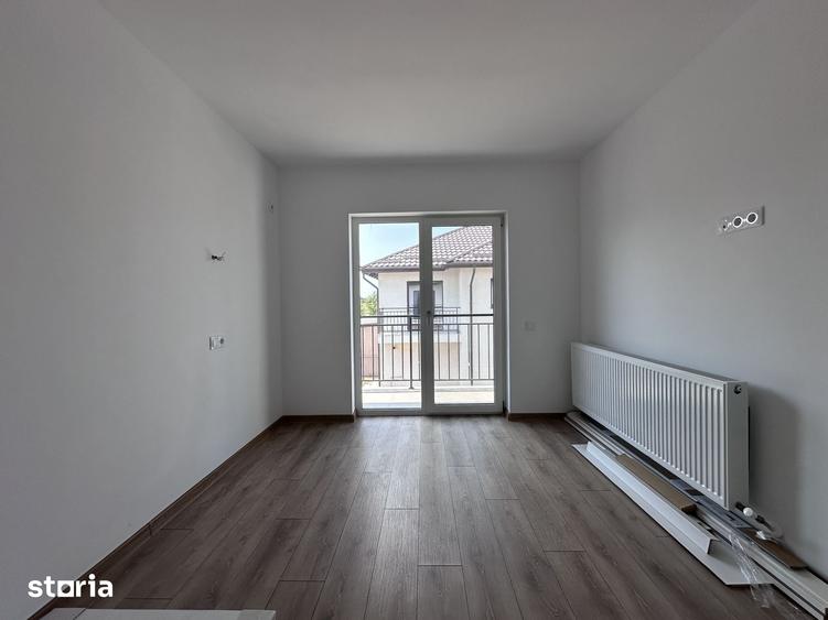 Casă cu 4 camere cu Teren 300 Mp în Ulmi