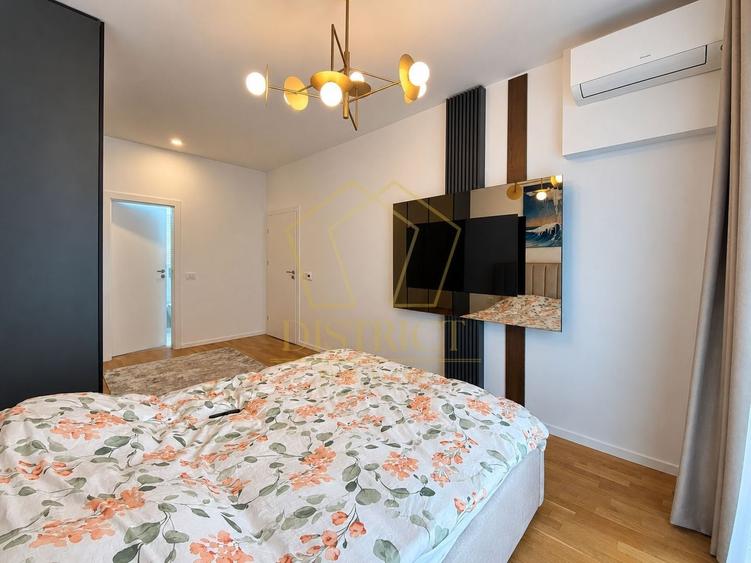 Apartament cu 3 camere decomandat, mobilat în Central