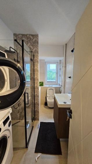 Apartament cu 2 camere decomandat, mobilat în Decebal