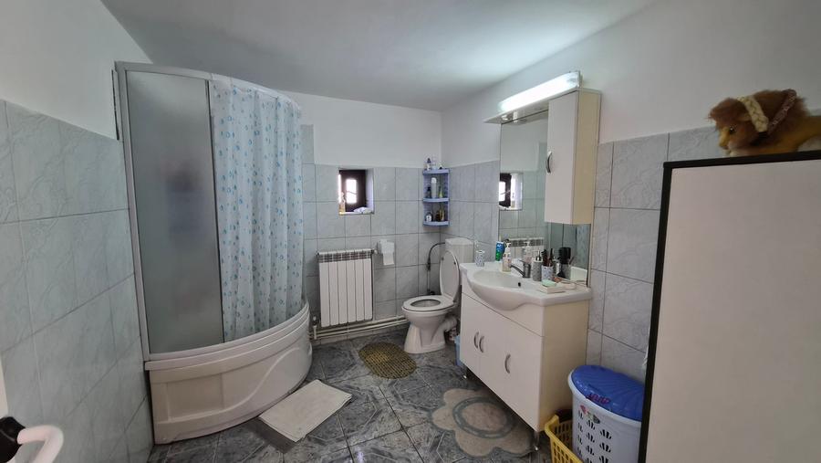 Casă individuală cu 3 camere cu Teren 515 Mp în Lazu