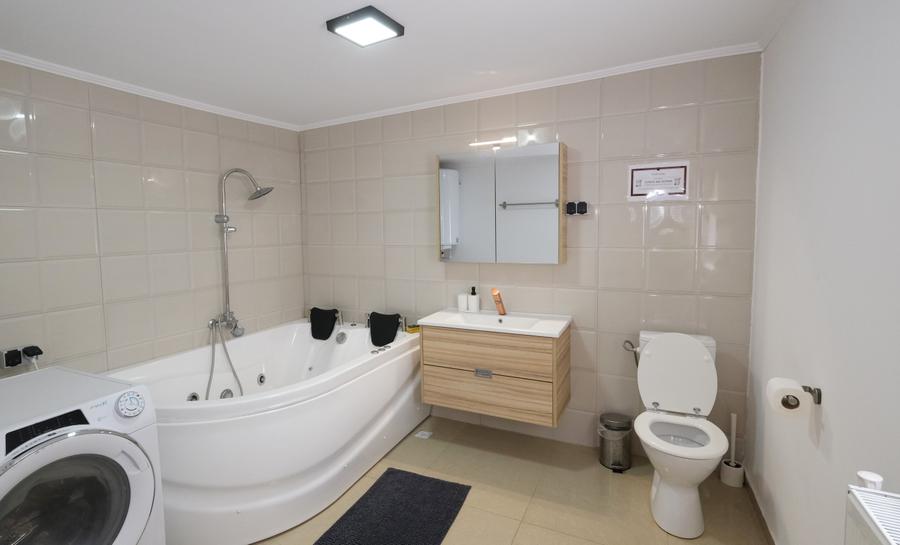 Casă individuală cu 11 camere cu Piscina în Cheia