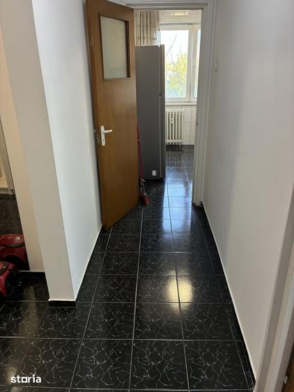 Apartament cu 2 camere decomandat în Titan