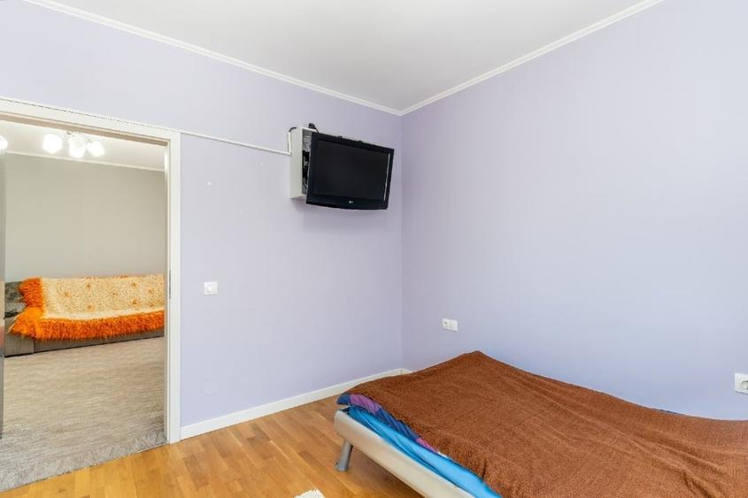 Apartament cu 2 camere semidecomandat, mobilat în Chinteni