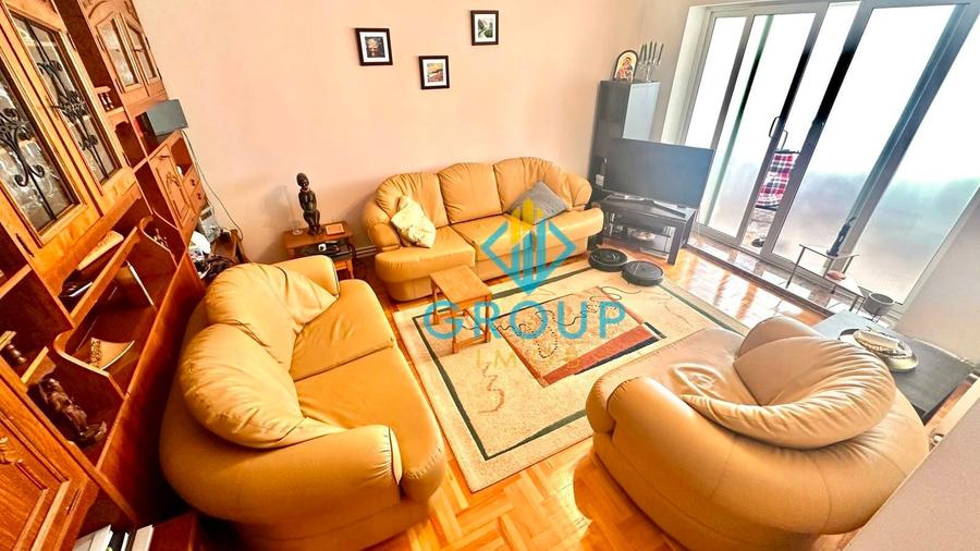 Apartament 3 camere decomandate 70 mp etaj 2 Strada 9 Mai Bacau - 1