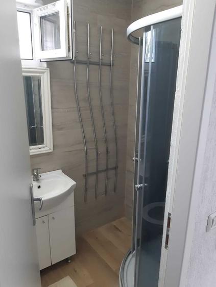 Garsonieră decomandată în Grădiște