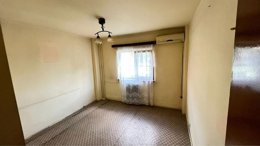 Apartament cu 4 camere decomandat în Ultracentral