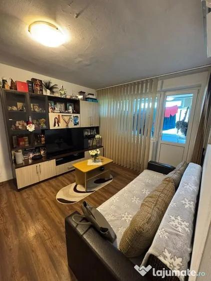 Apartament 2 camerede vanzare- zona Brotacei - 1